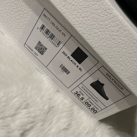 Authentic Dior Sneakers - Picture 4 of 4